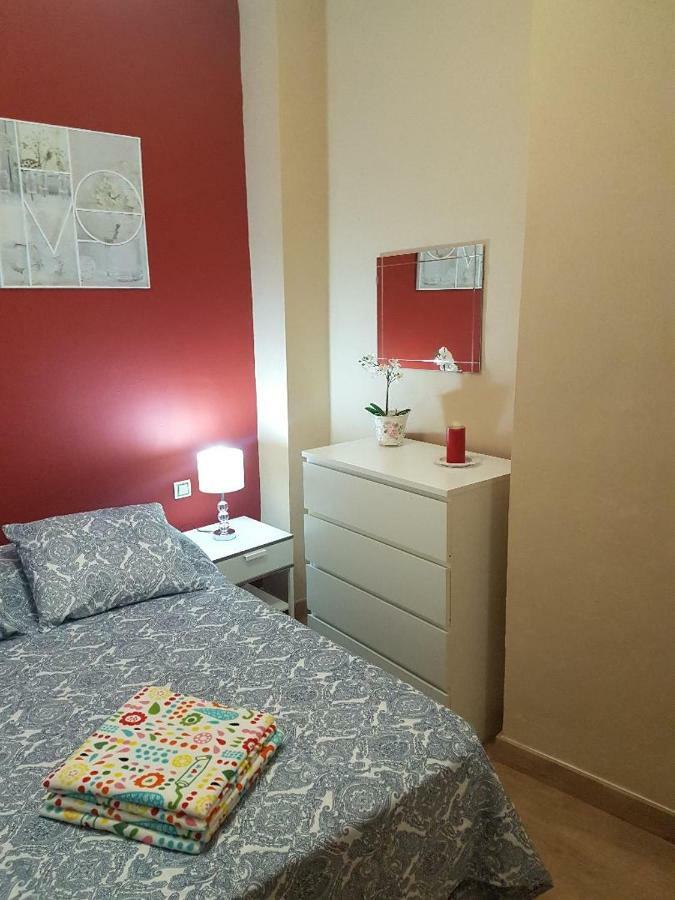 Appartement Triana Pureza 1 *