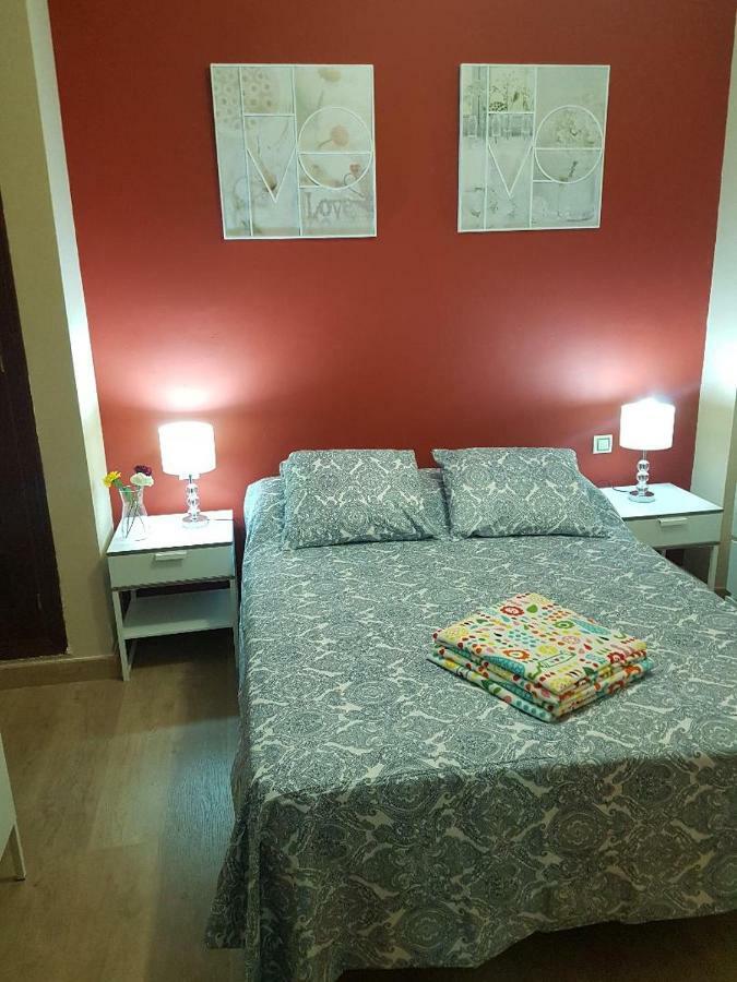 Appartement Triana Pureza 1 *